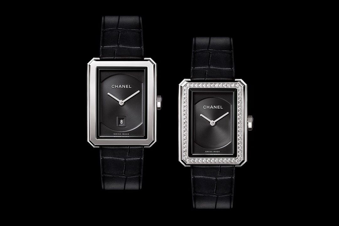 chanel 推出名为boyfriend 的系列黑色手表,钢制表面及黑色皮质表带