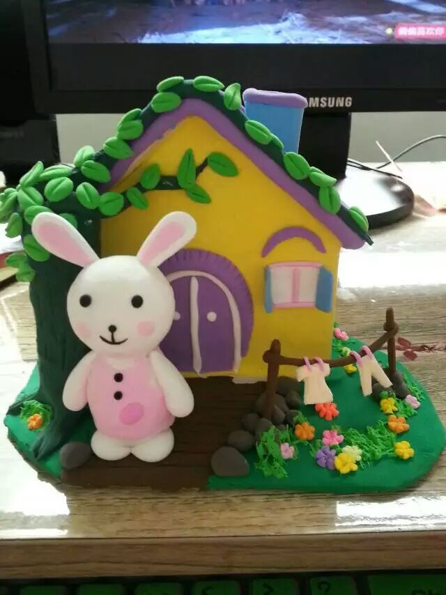 粘土作品:小兔的家