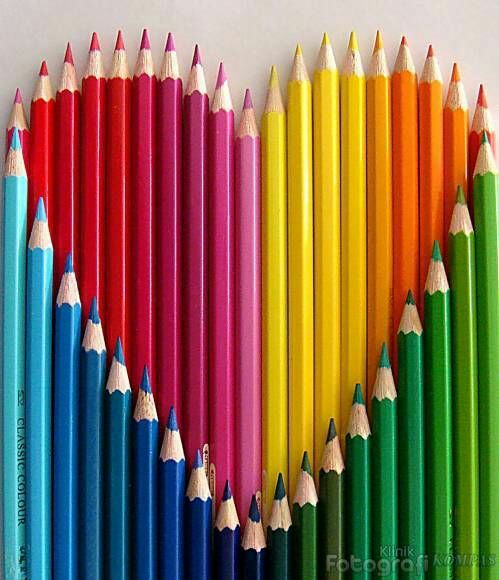 生活美学,日常物品创造的活力彩虹rainbow