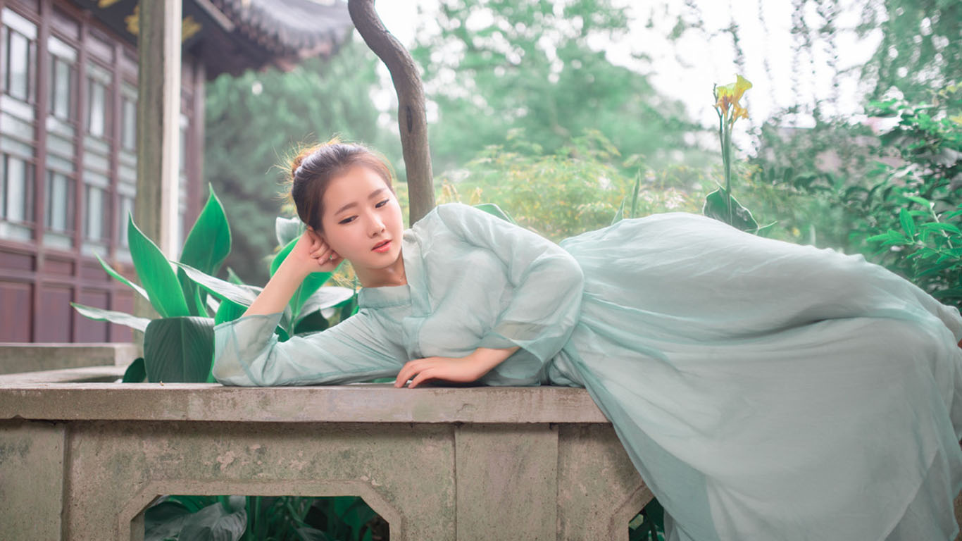 古风改良汉服古装 丸子头 高清桌面壁纸