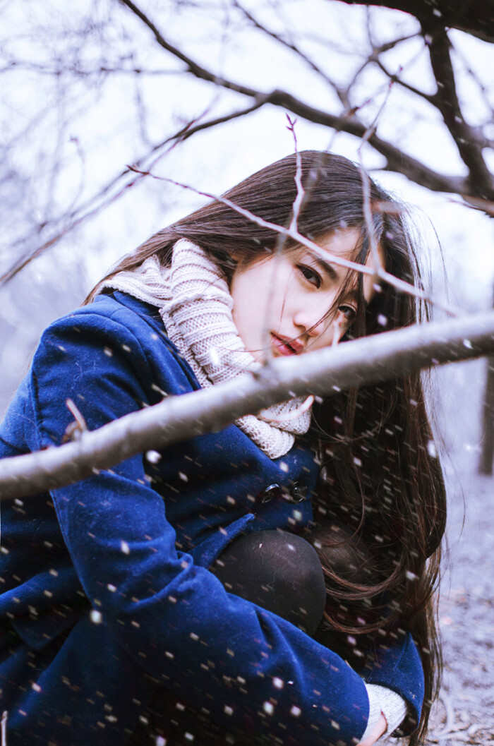 既然等不来这场雪,能够自己亲手制造一场雪景,也算暂且了了拍雪的心愿