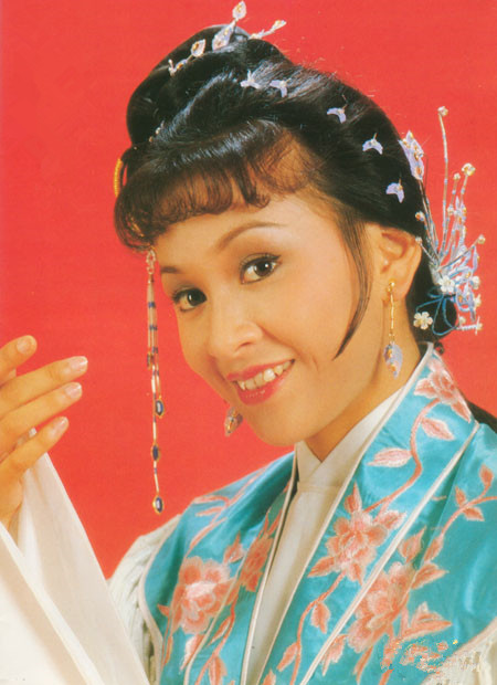 余安安 