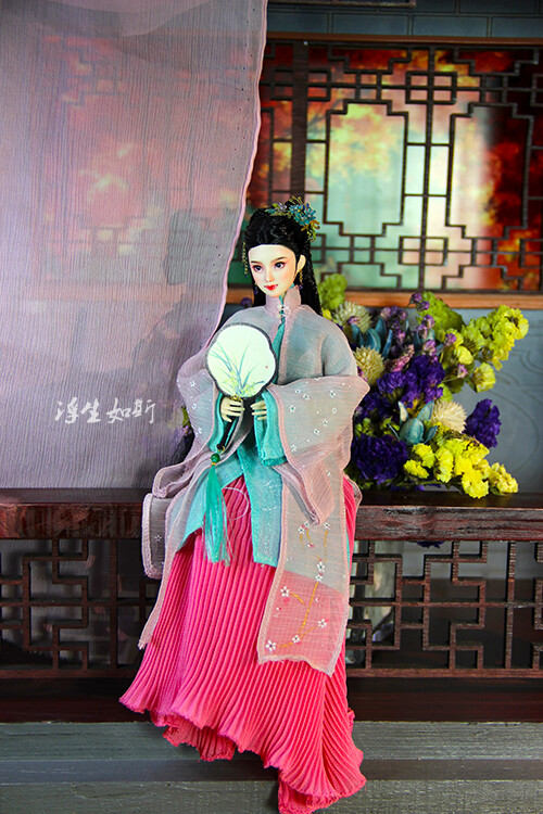 李师师 