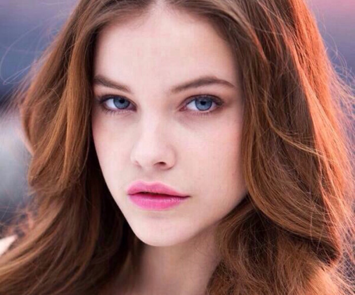 芭芭拉·帕尔文(barbara palvin)