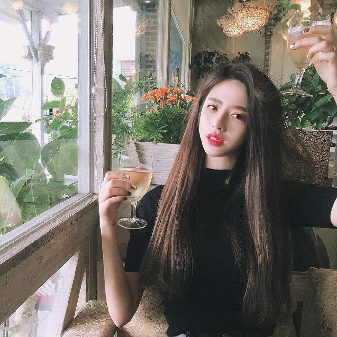 [韩系 女生 欧美 半身 唯美 遮脸 镜子照 中式风 安静 可爱 卖萌 个性