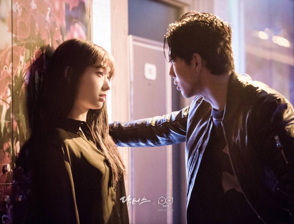 壁咚~#朴信惠女神# #金志洙# #doctors
