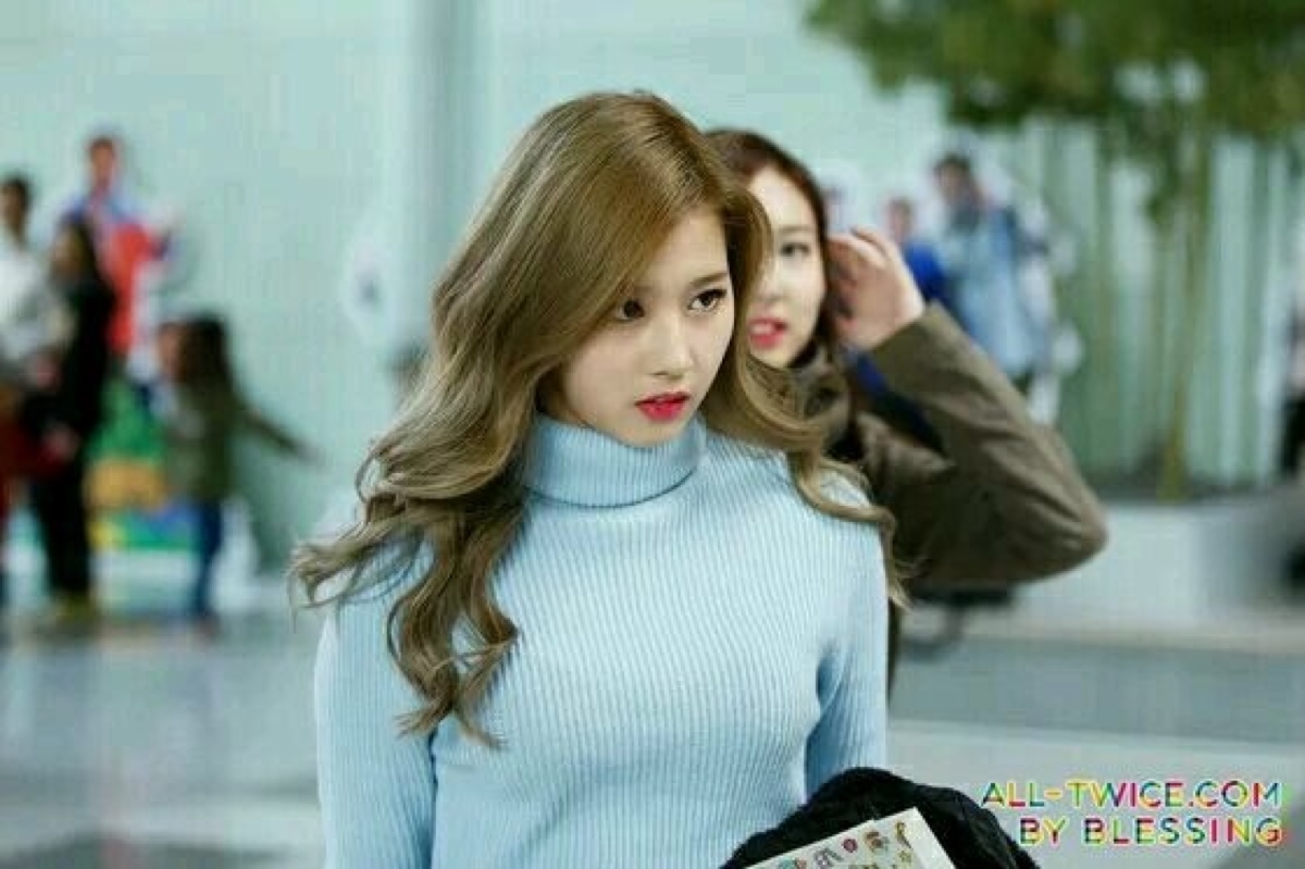 twice sana 凑崎纱夏