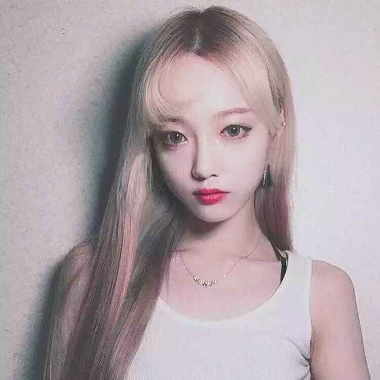 [韩系 女生 欧美 半身 唯美 遮脸 镜子照 中式风 安静 可爱 卖萌 个性