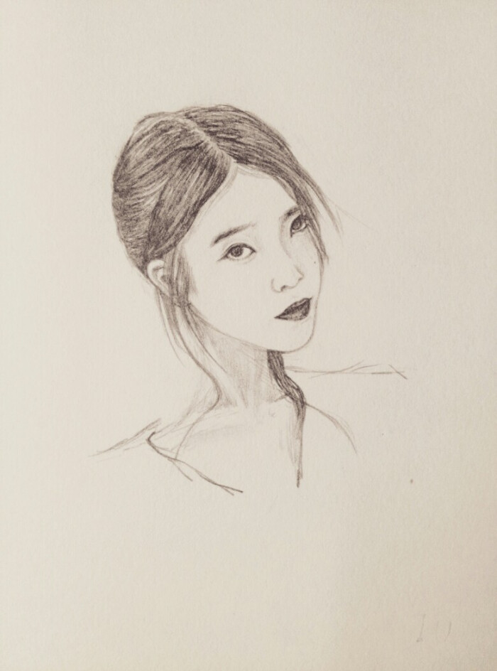 手绘小头像#iu 素描