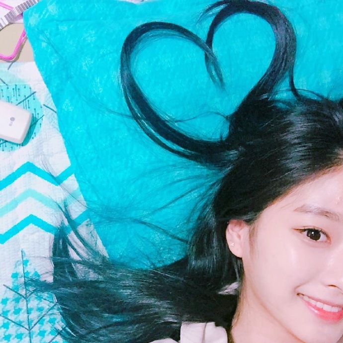 00后韩国女学生 申艺恩