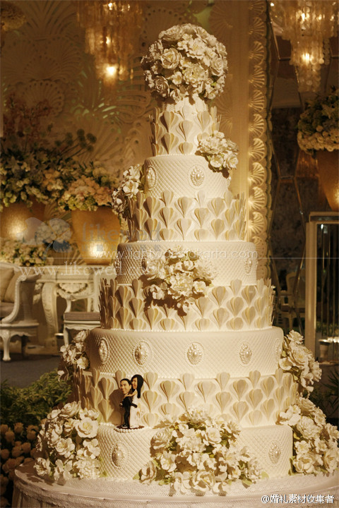 华丽丽的婚礼大蛋糕