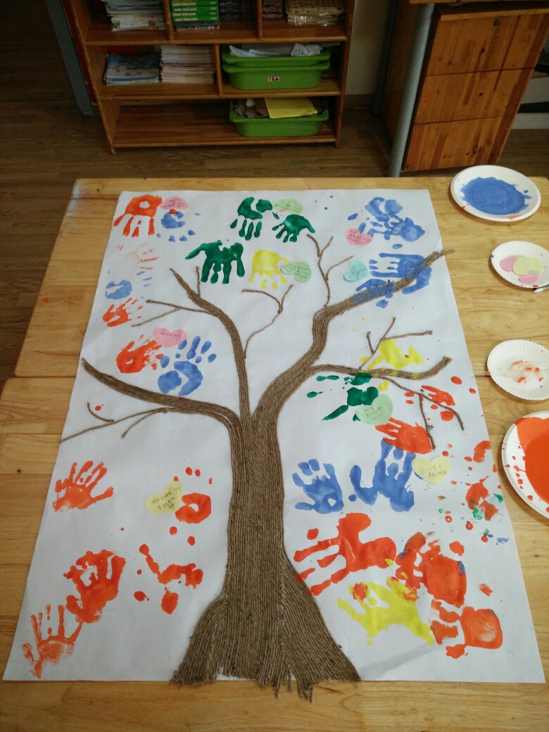 亲子成长树材料:麻绳 纤化纸 浆糊手工制作 儿童 手印画