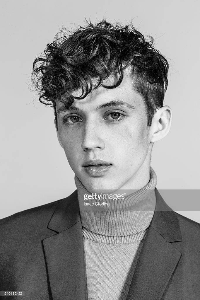 特洛耶希文troyesivan19950605