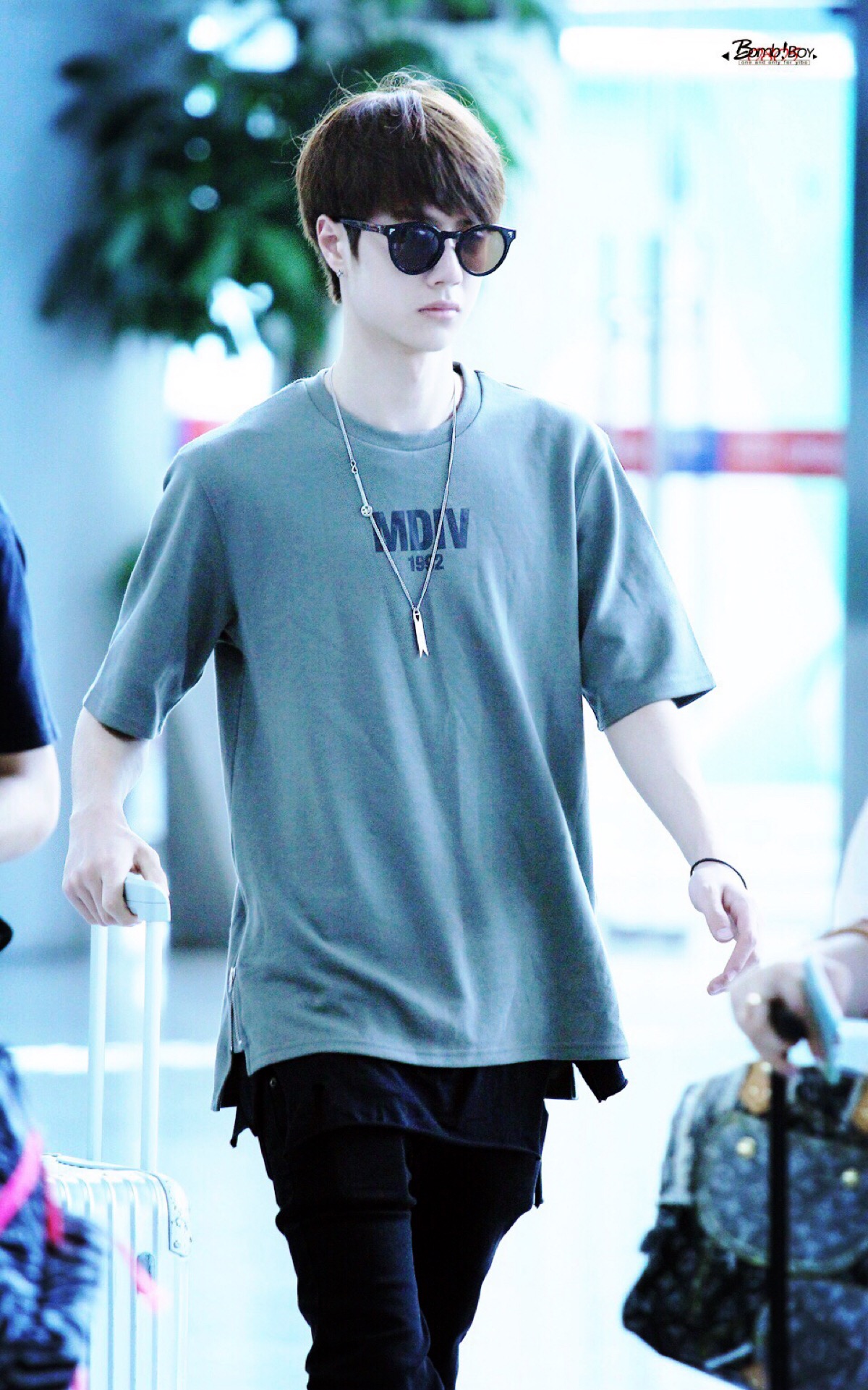 160714 长沙机场#uniq王一博