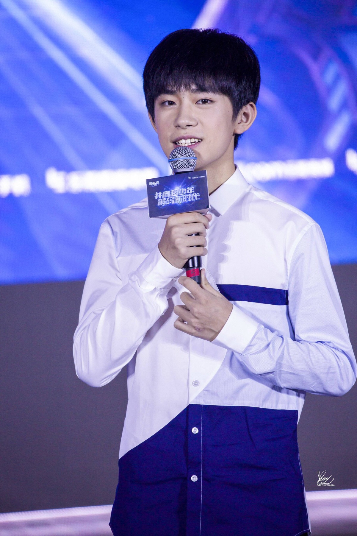 易烊千玺#tfboys 超少年密码发布会 高清 帅气