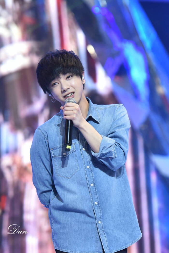 华晨宇 2016 7.23 上海 淘宝造物节 高清壁纸