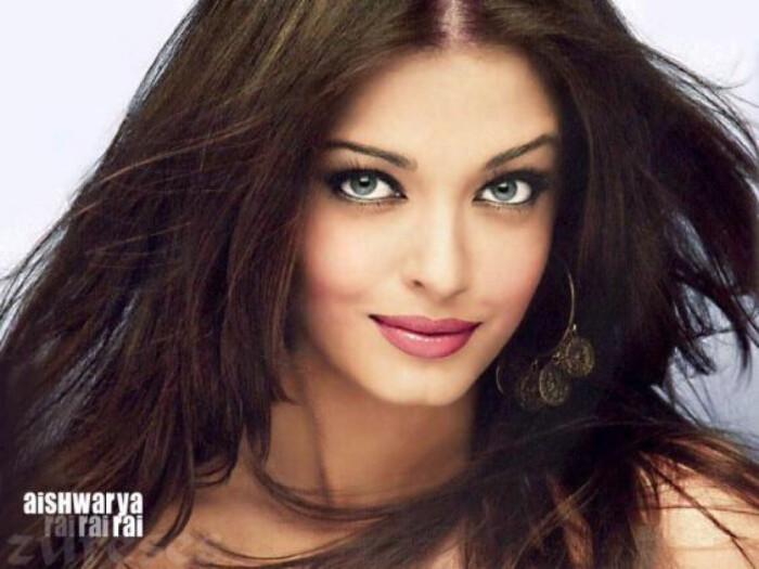 印度女演员,aishwarya rai,最近痴迷印度电影,觉得歌舞真的很好看.