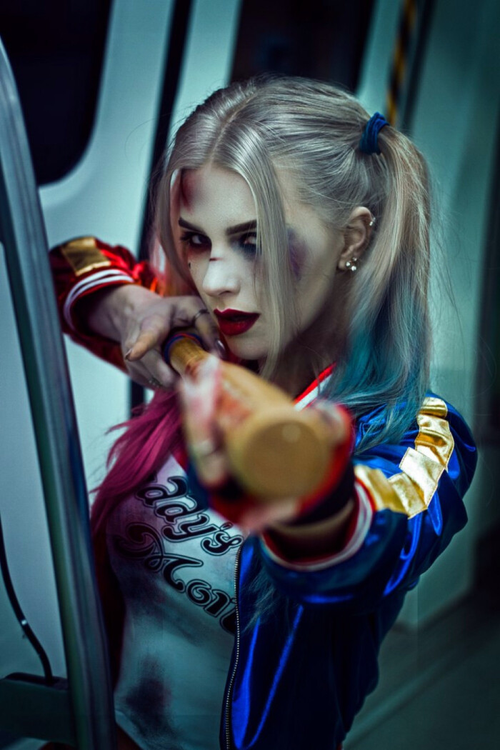coser---katya kosova小丑女哈莉·奎茵!这个还原度啊!