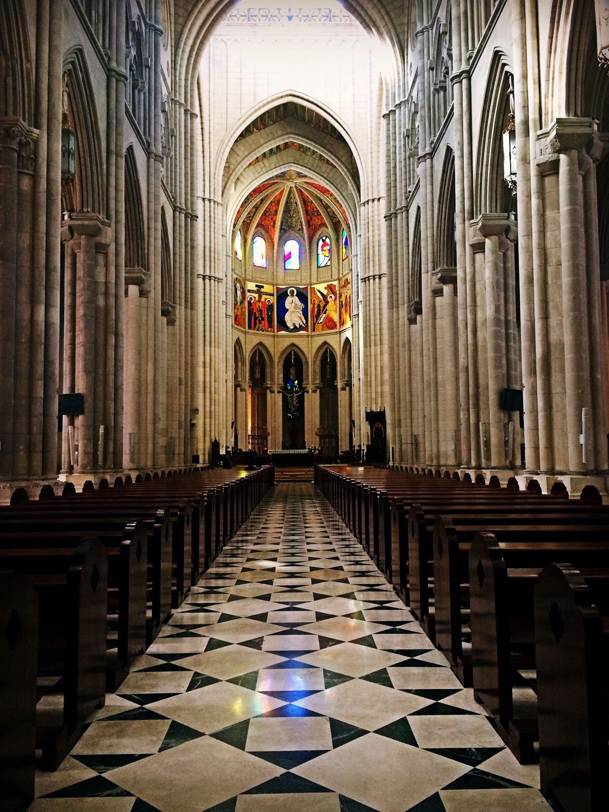 【catedral de nuestra sa09ora de la almudena】教堂内景,时间