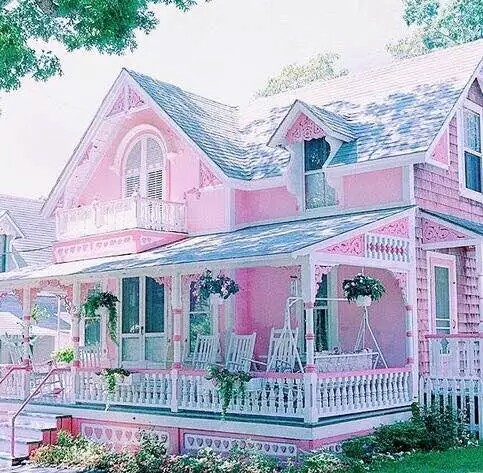 很美的粉色房子,想住在这里,一直做个公主.