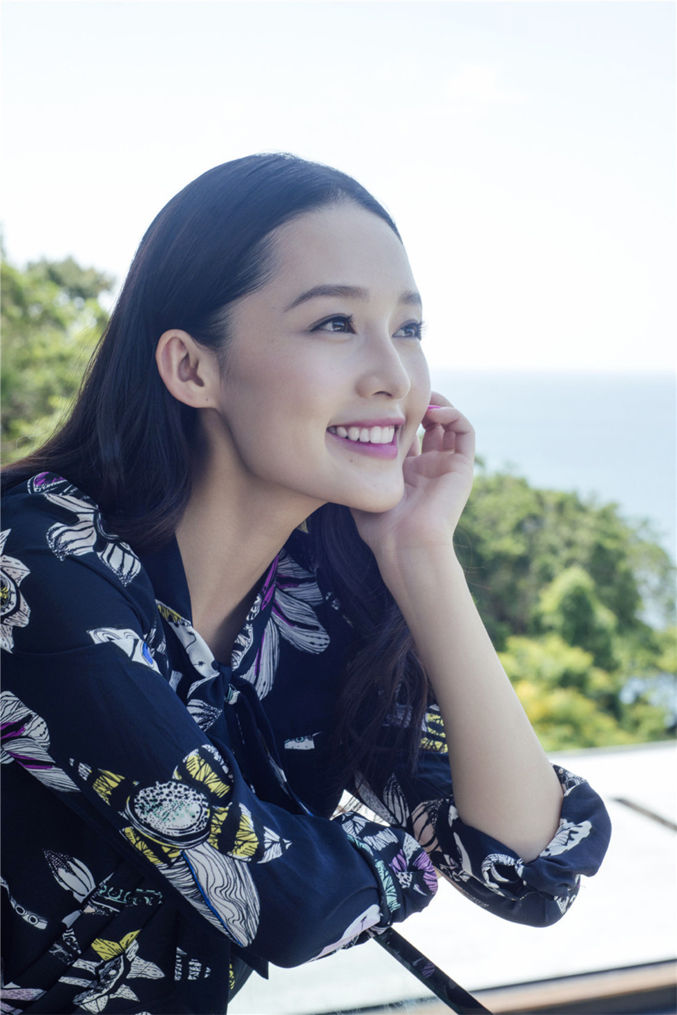 2015《harper's bazaar 时尚芭莎》十二月刊内页:李沁(李沁是真的美啊