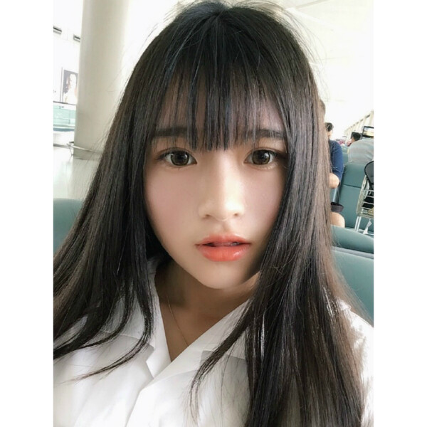 女生 欧美 半身 唯美 遮脸 镜子照 中式风 安静 可爱 卖萌 个性 自拍