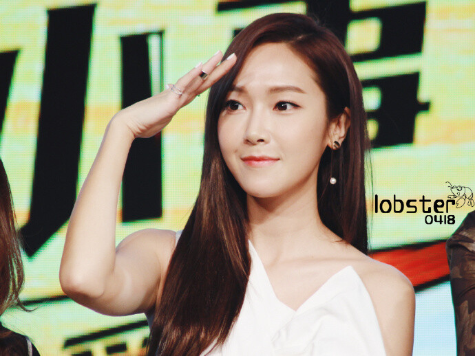 郑秀妍 jessica 160809 那件疯狂的小事叫爱情发布会 cr.logo