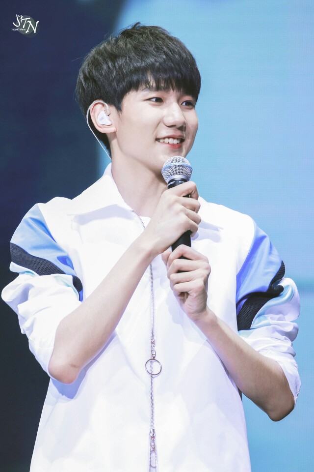 王源 #tfboys 三周年粉丝见面会 高清 可爱