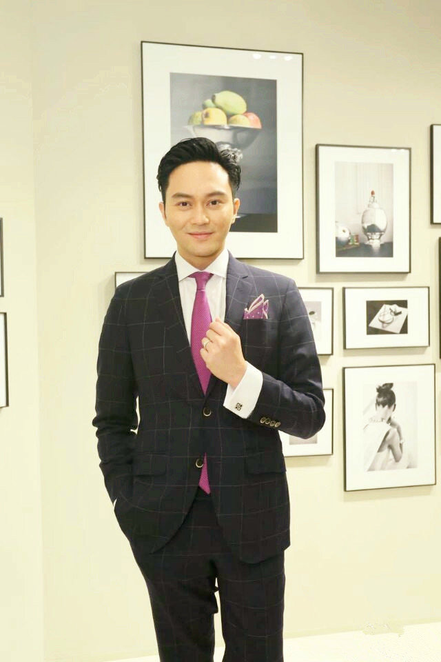 张智霖 
