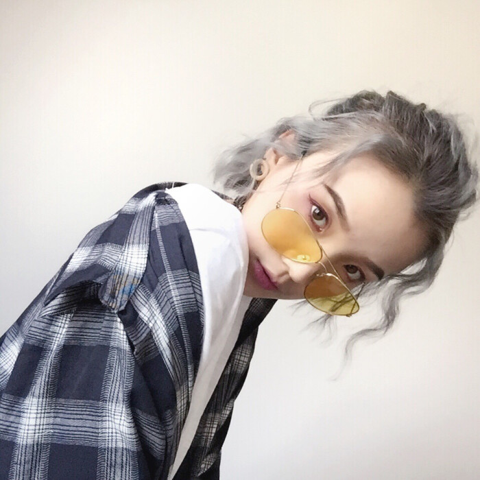 世中仙儿の女生头像 闺蜜头像 欧美头像 部分头像 原宿风女头 黑暗系