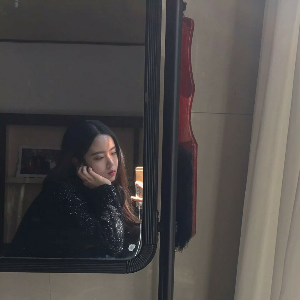 世中仙儿の女生头像 闺蜜头像 欧美头像 部分头像 原宿风女头 黑暗系