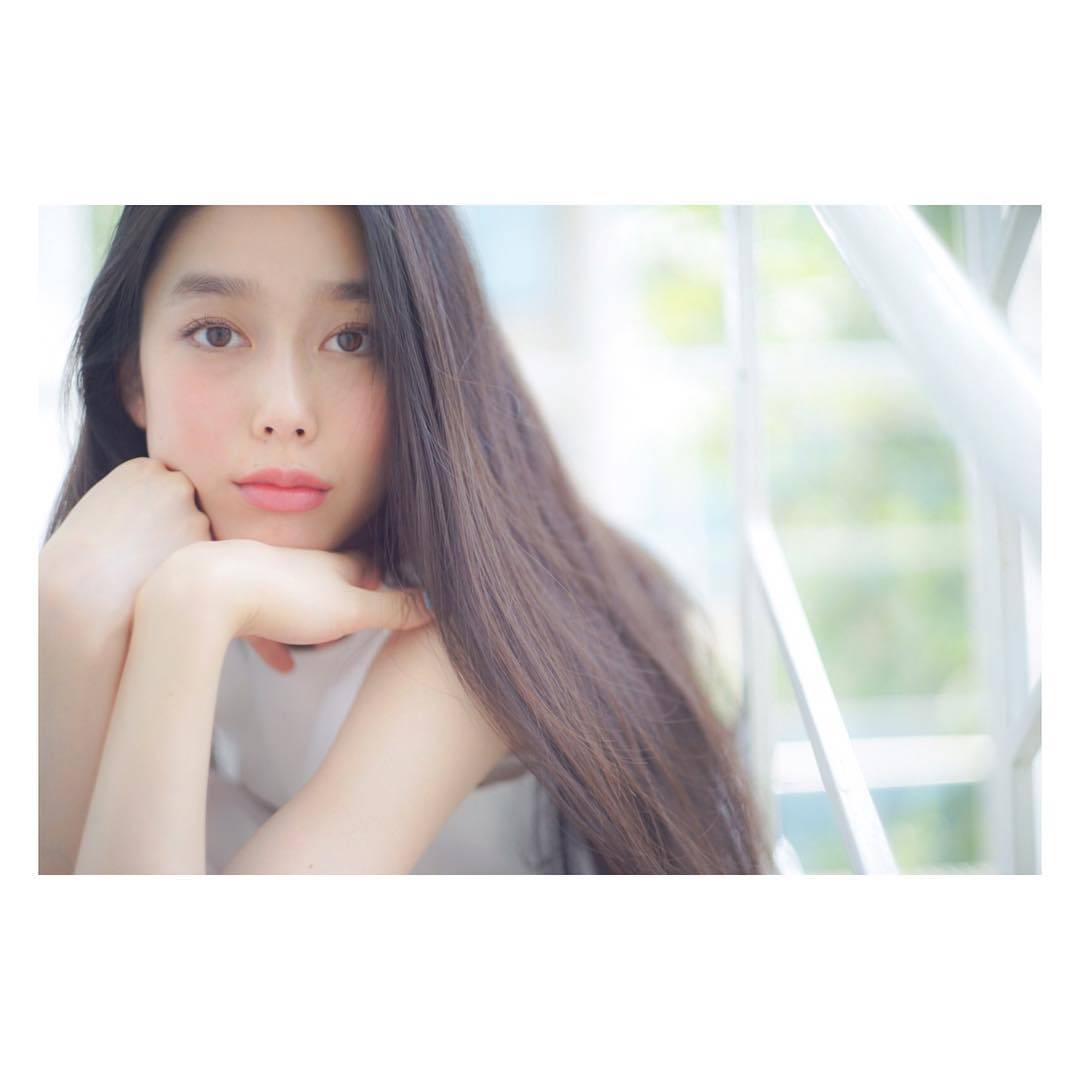 mina杂志model 吉仓葵