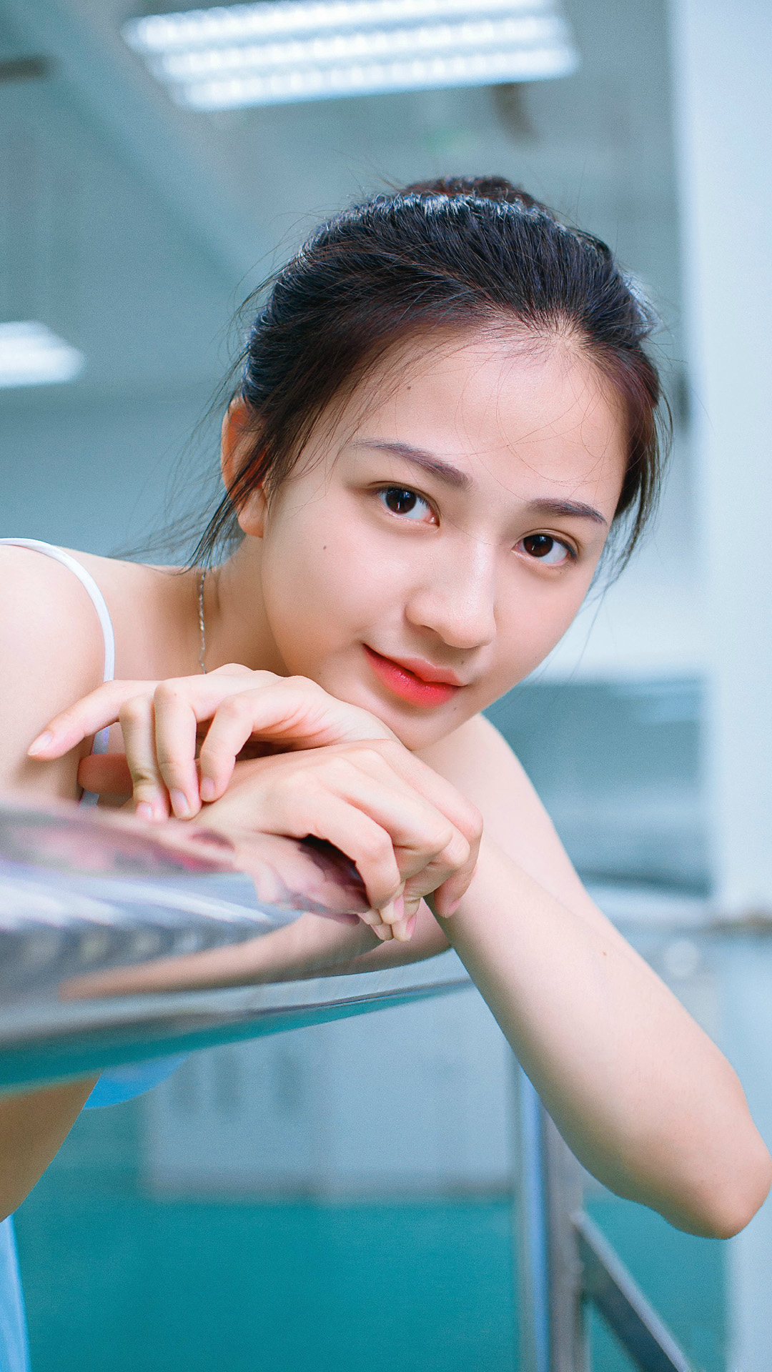 大眼可爱舞蹈女孩写真高清手机壁纸