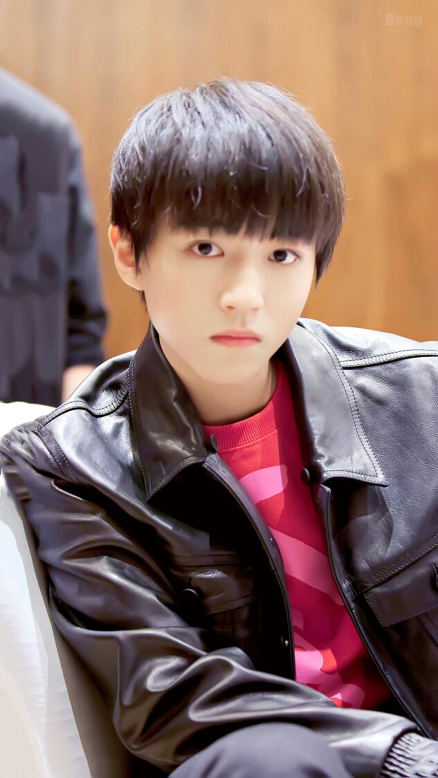 王俊凯#tfboys 官网花絮 高清 帅气 可爱