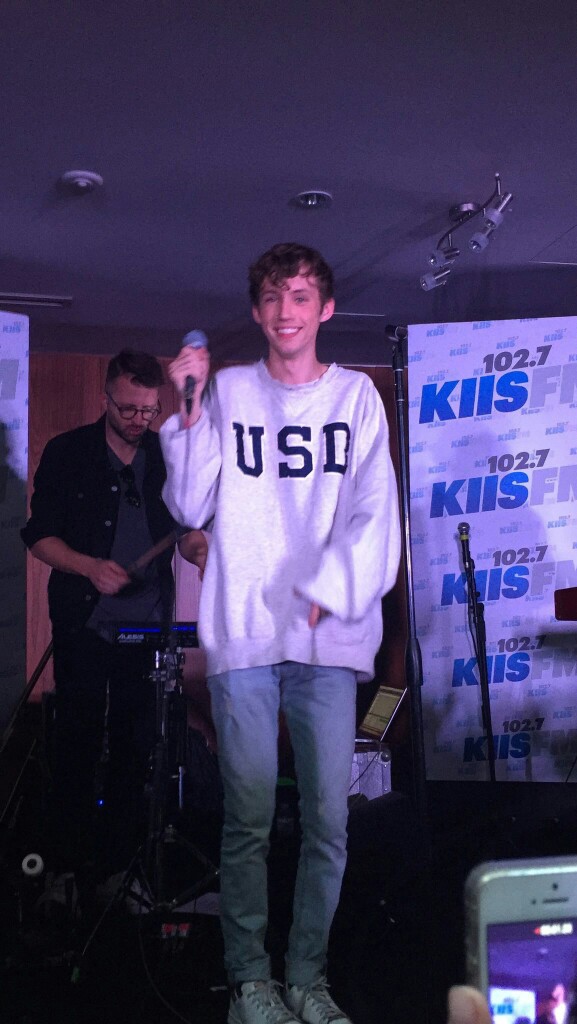 troye sivan# 戳爷