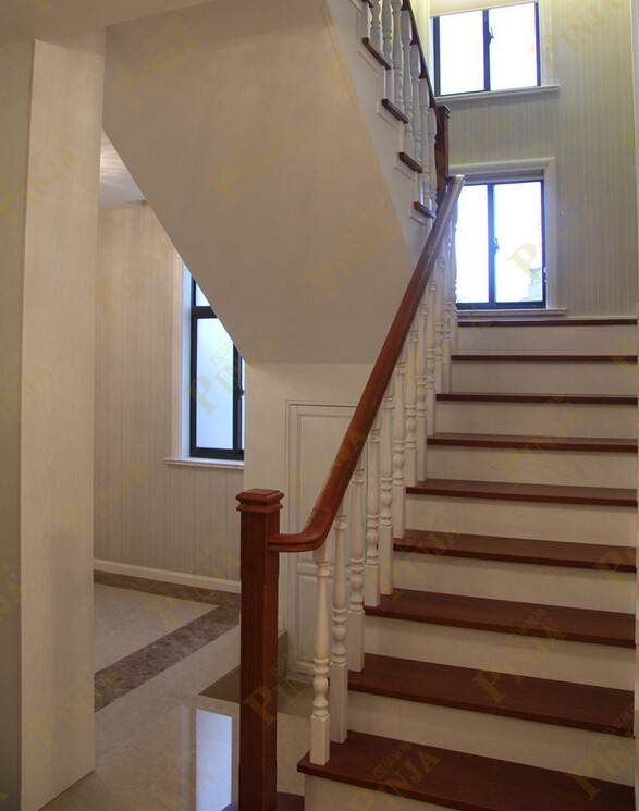 品家楼梯 简约实木楼梯 白色实木楼梯