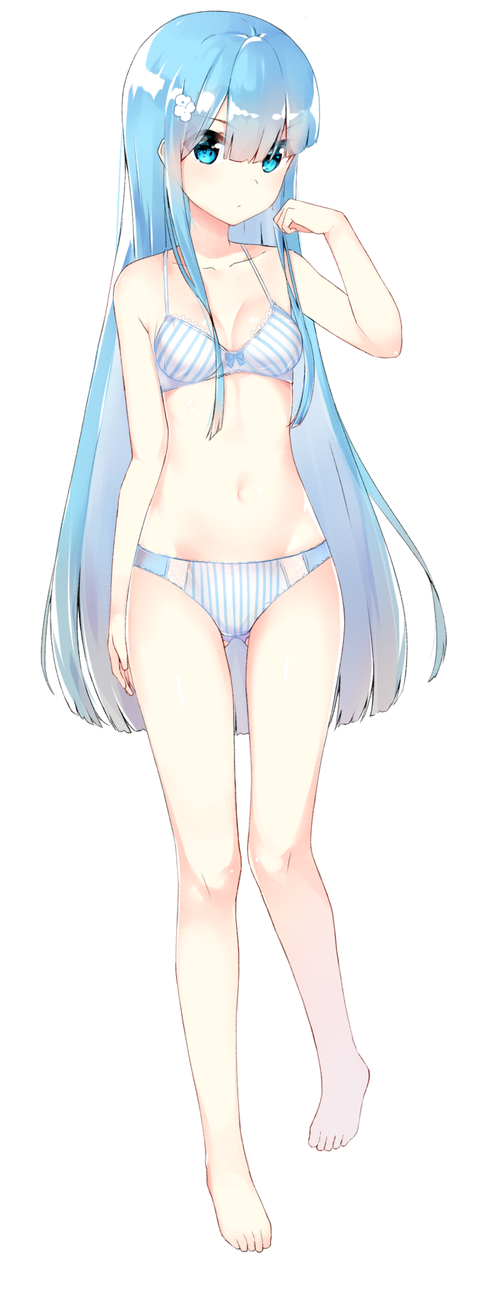 蓝发,没穿衣服(*/*)捂脸