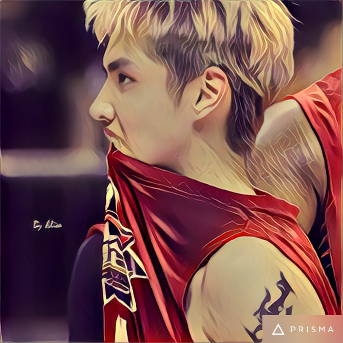 吴亦凡手绘 素描漫画 卡通吴亦凡 kris exo 花美男 偶像 明星 帅哥 小