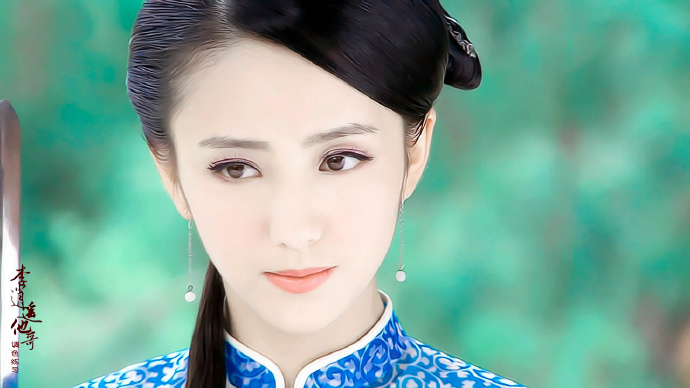 佟丽娅 