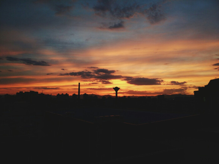 烟囱##夕阳##黄昏