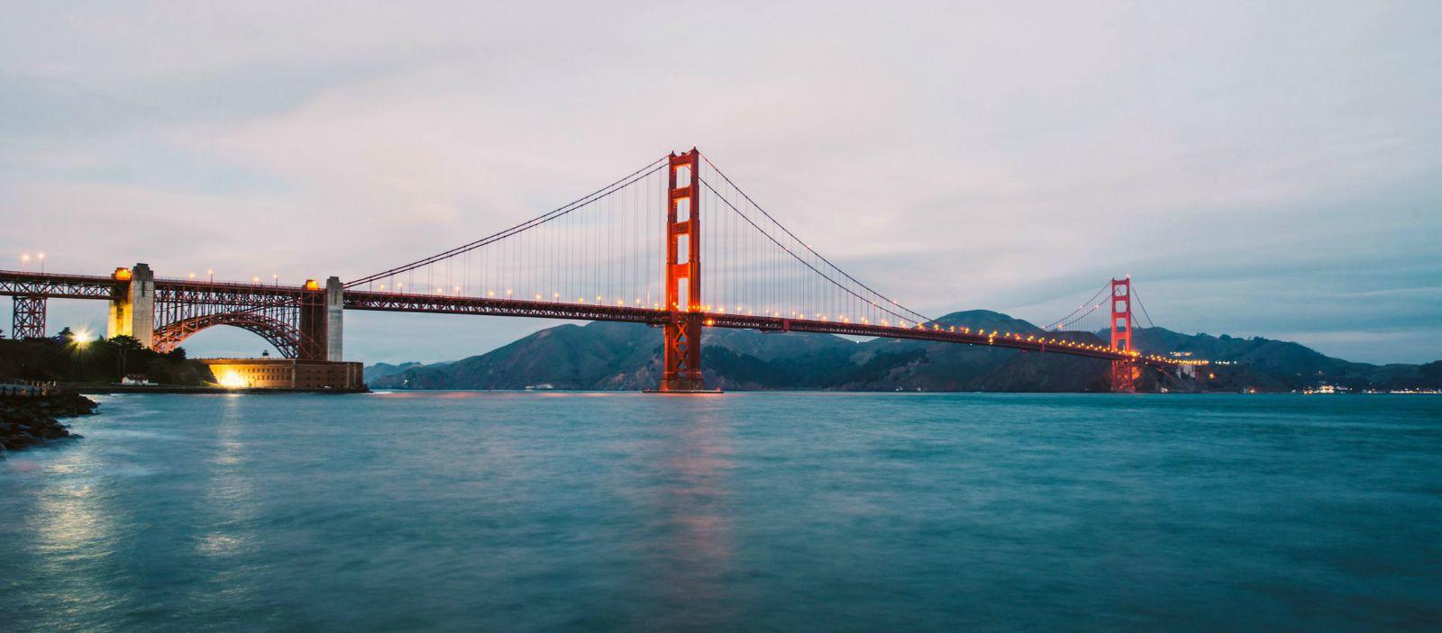 金门大桥(golden gate bridge,大桥雄峙于美国加利福尼亚州旧金山长