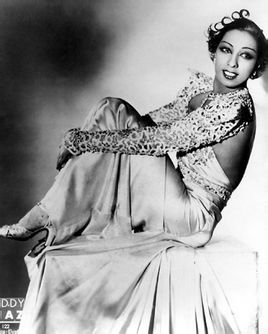 约瑟芬·贝克(josephine baker,1906-1975年),生于美国的圣路易斯,是