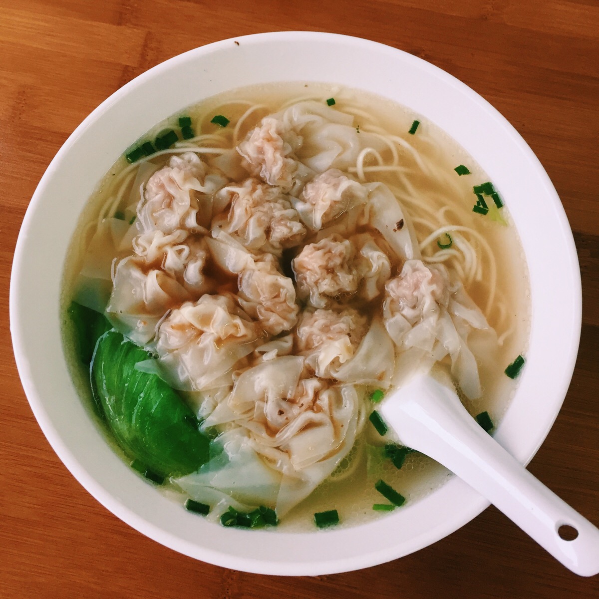 台湾未味香馄饨面 湛江市民第一餐 老板娘真的是台湾口音喔 馄饨驮揶