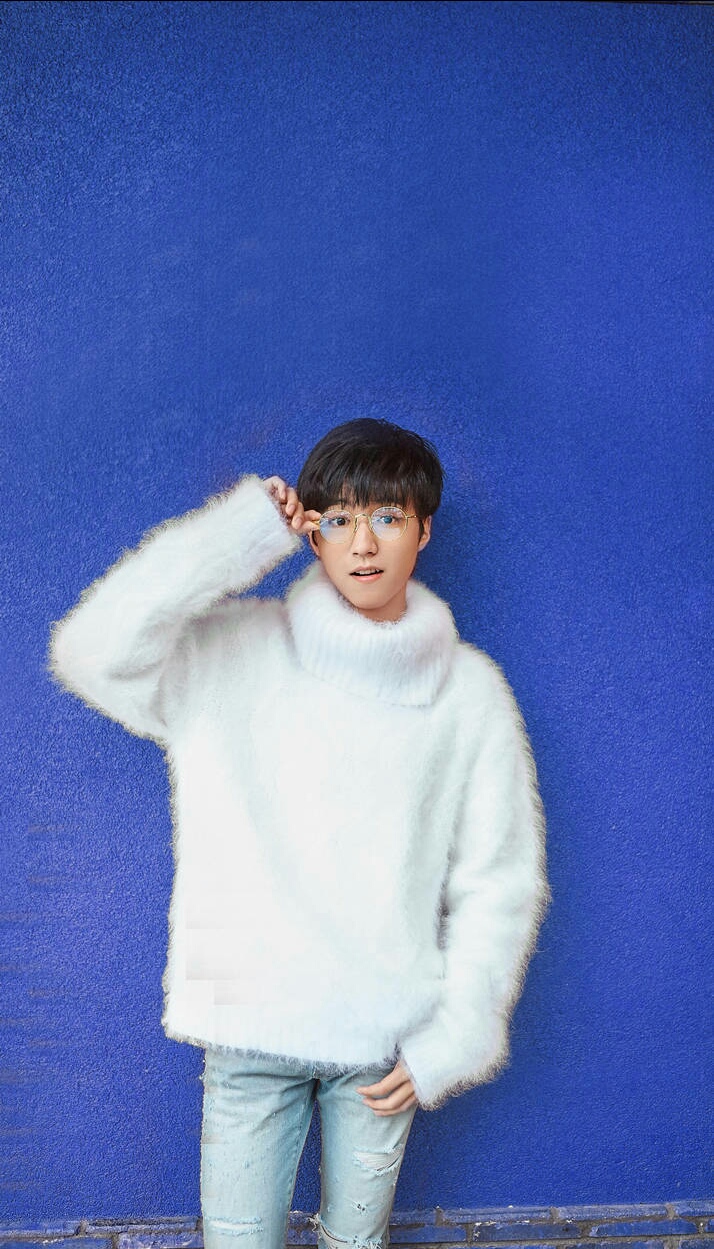 王俊凯 #tfboys 纽约时尚街拍 高清 帅气 手机壁纸iphone锁屏size