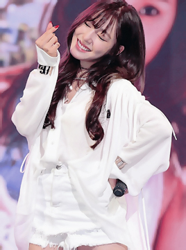 [ps/tc禁2]黄美英(tiffany),1989年8月1日出生于美国加利福尼亚州