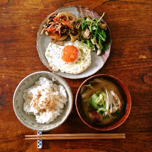 厨房 下厨房 晚餐 好吃 小吃 食物 饕餮 食谱 菜单 菜谱 摆盘 餐具