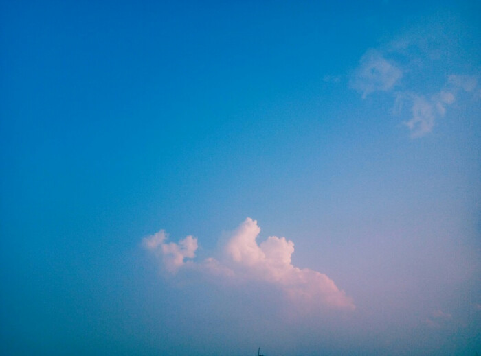 天空黄昏晚霞背景 纯色渲染 云朵 原创 北笙的日子
