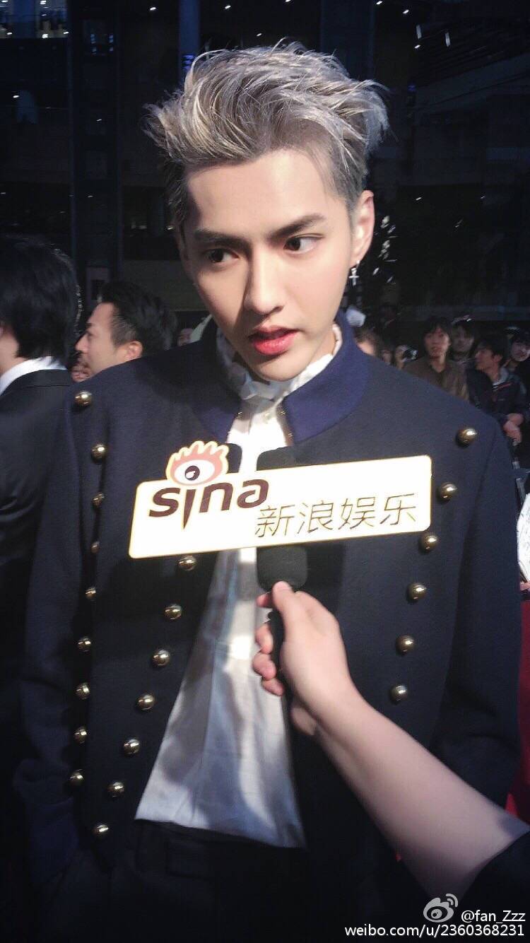吴亦凡 kris exo 花美男 偶像 明星 帅哥 小鲜肉 锁屏 人物 杂志 屏保