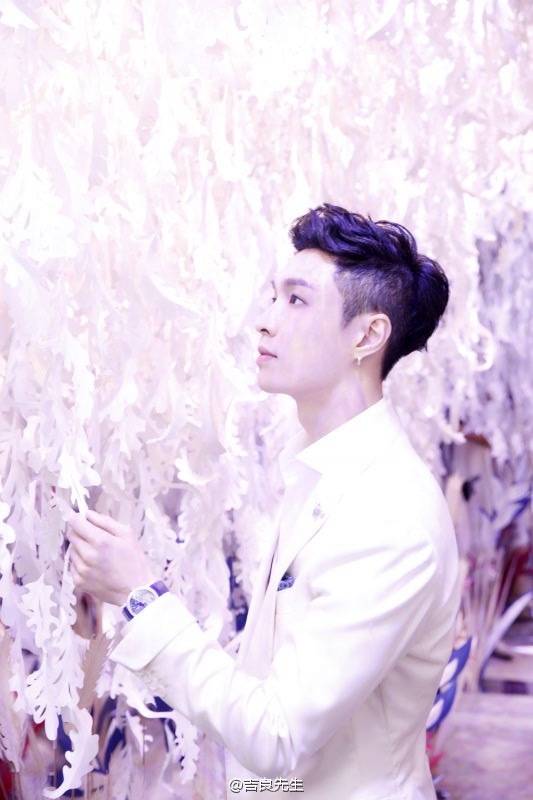 exo 张艺兴 高清壁纸