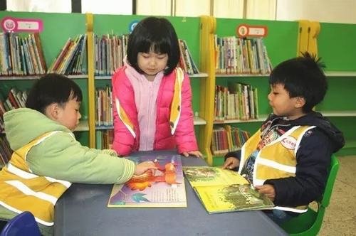如何对学龄前孩子进行幼儿教育的启蒙指导?